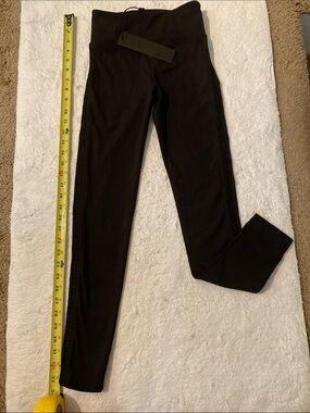 Nola Black High-Waist Stretch Leggings with Wide Waistband